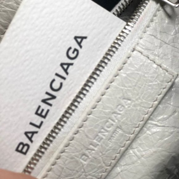 BALENCIAGA - Picture 5 of 6